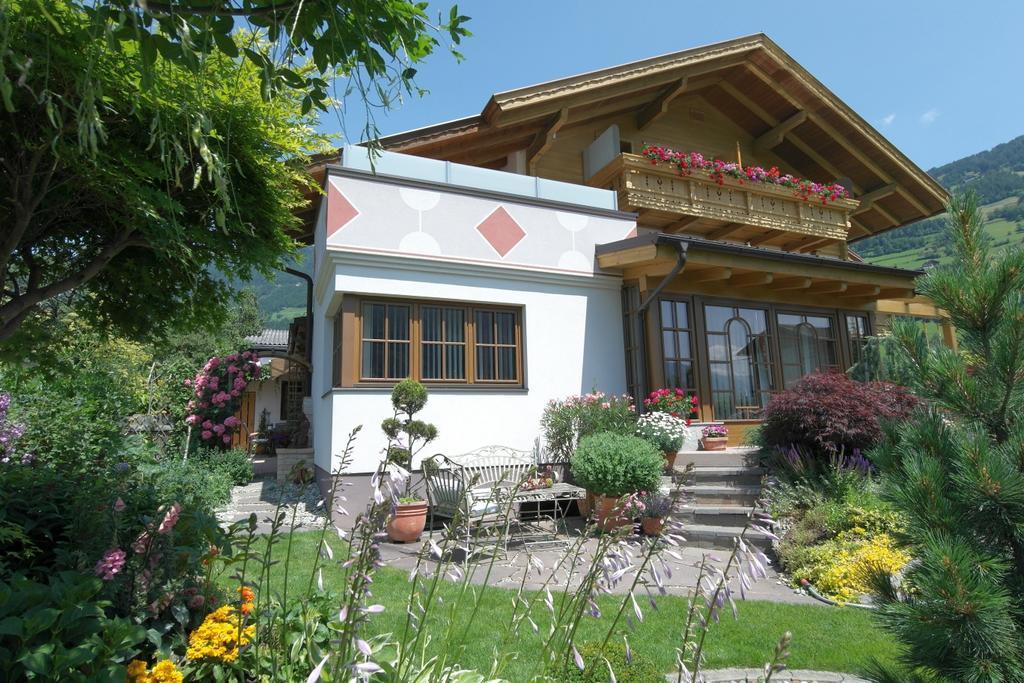 Haus Mattersberger Apartment Матрей ин Остирол Екстериор снимка