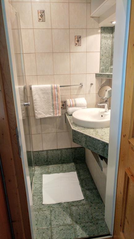 Haus Mattersberger Apartment Матрей ин Остирол Екстериор снимка
